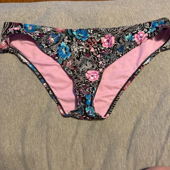 Multicolored swimsuit, bottom extra large - Picture 2 of 3